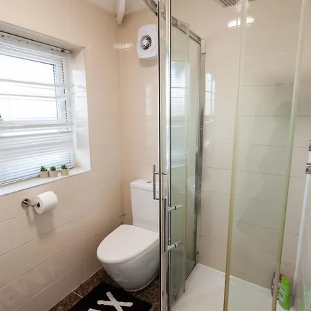 Lejlighed Cosy 3 Bedroom House In Quiet Residential Area