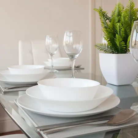 Apartment Cosy 3 Bedroom House In Quiet Residential Area