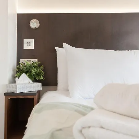 アパート Cosy 3 Bedroom House In Quiet Residential Area *