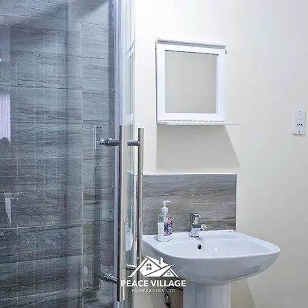 Ashton Co-living - Private Self-cater Holiday home