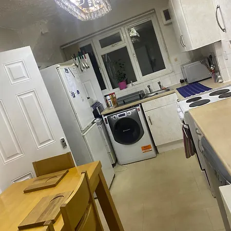 Clayton Homestay