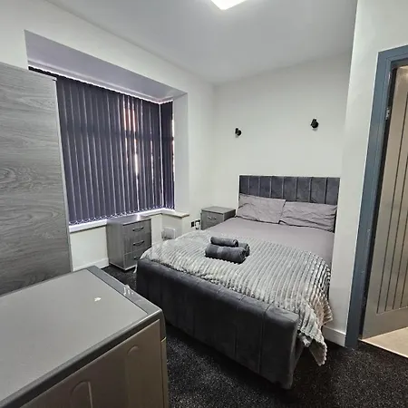 Beresford Co-living - Private Self-cater *