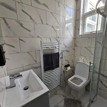 Nyaraló Beresford Co-living - Private Self-cater