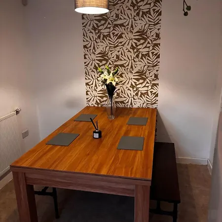 Sleek And Stylish 3 Bed In - Parking Дом отдыха Манчестер