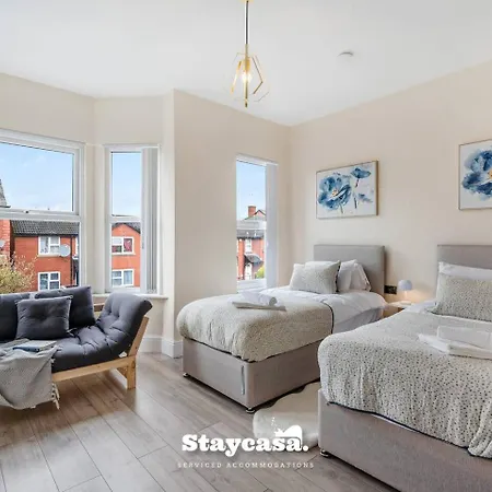 Monton Co-living - Private Self-cater Manchester