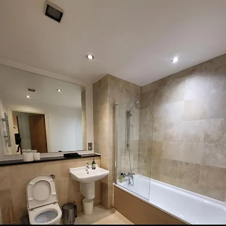 Guest house 1room In Enjoyable 2 Bedroom R2 *