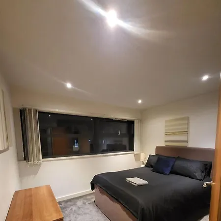 Guest house 1room In Enjoyable 2 Bedroom R2 Manchester
