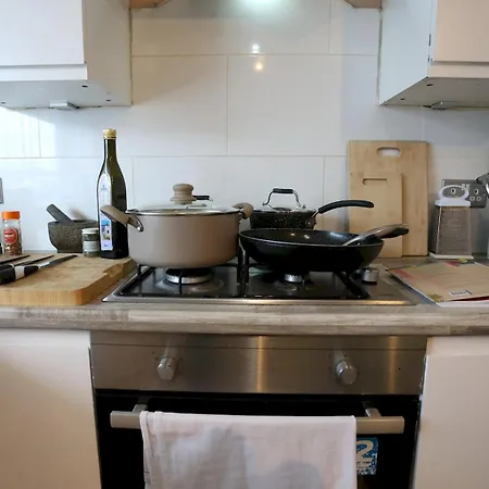 Pass The Keys Cosy Retreat Near Old Trafford With Free Parking