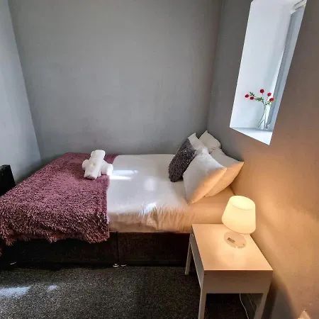 Flat Sleeps 8 By Superhost Manchester