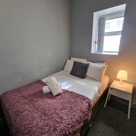 Flat Sleeps 8 By Superhost Appartement Manchester