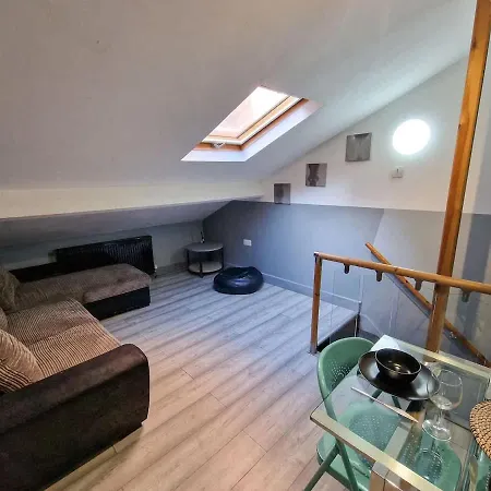 Flat Sleeps 8 By Superhost * Manchester