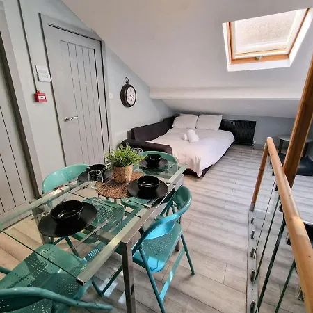 Flat Sleeps 8 By Superhost Manchester
