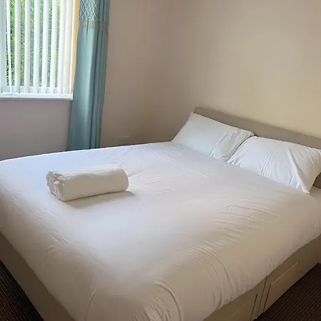 Double Near Trafford Centre Homestay Manchester