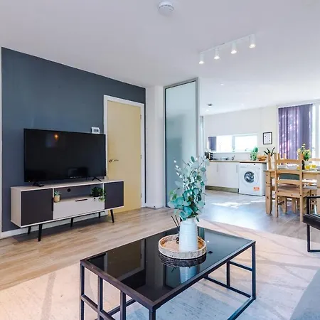 Modern House - Sleeps 6 - Free Parking - Near Etihad Stadium - Coop Live Манчестер