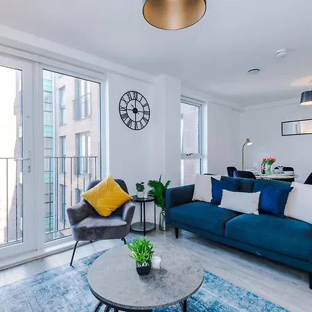 Beautiful 2 Bedroom Manchester