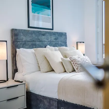 Beautiful 2 Bedroom Manchester