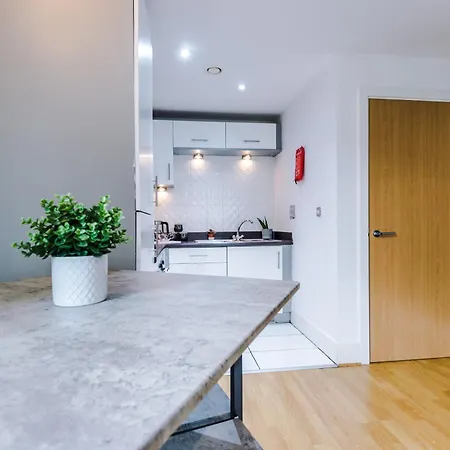 Converted Mill, Stylish In Castlefield Manchester