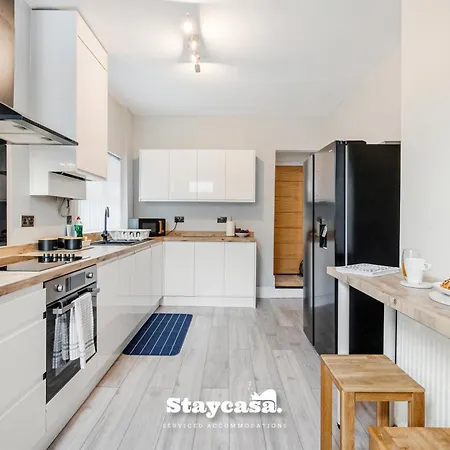 Urban Oasis Spacious 4-bedroom In Manchester