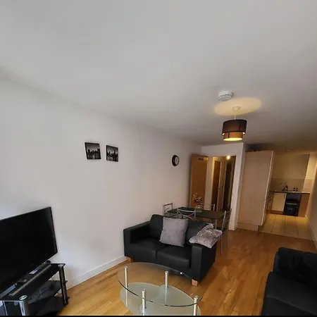 1 In Enjoyable 2 Bedroom R1 Guest house