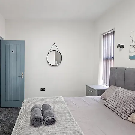 Selvedge Hideout 5min To With Street Parking