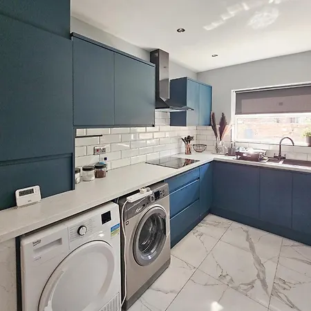 Selvedge Hideout 5min To With Street Parking Manchester