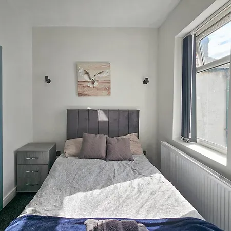 Selvedge Hideout 5min To With Street Parking * Manchester