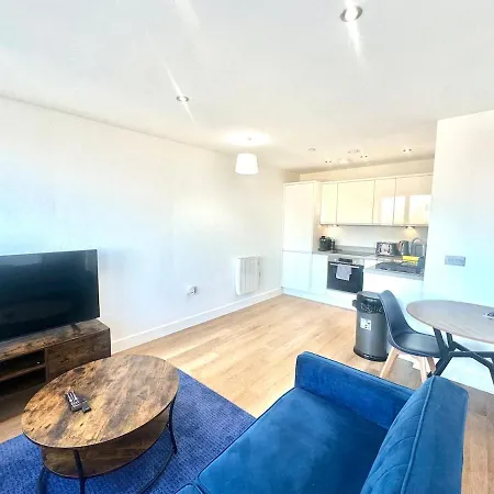 Apartment Modern By Avalora Short Lets & Serviced Old Trafford With Free Parking, Mcr Stadium - Ua92 *