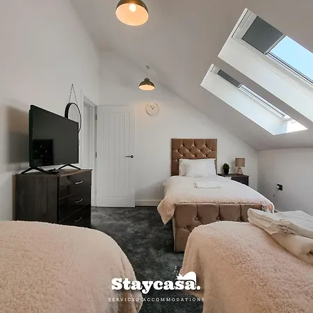 Harmony Living Modern New Build With Parking Holiday home