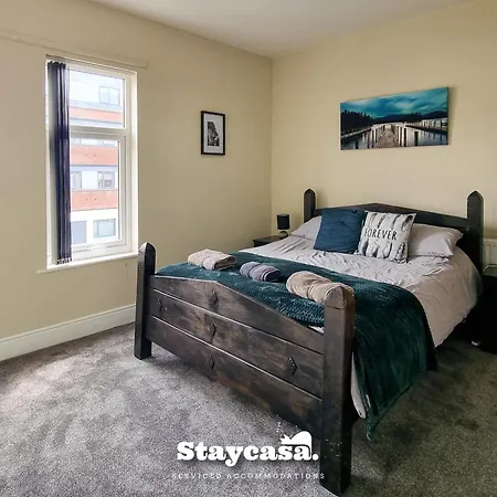 Stylish 4-Bed Home With On-Street Parking マンチェスター