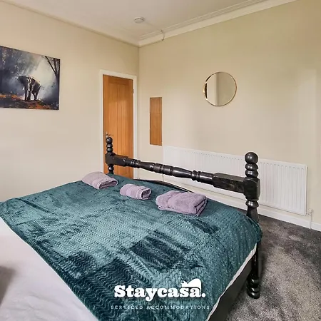 Stylish 4-bed With On-street Parking