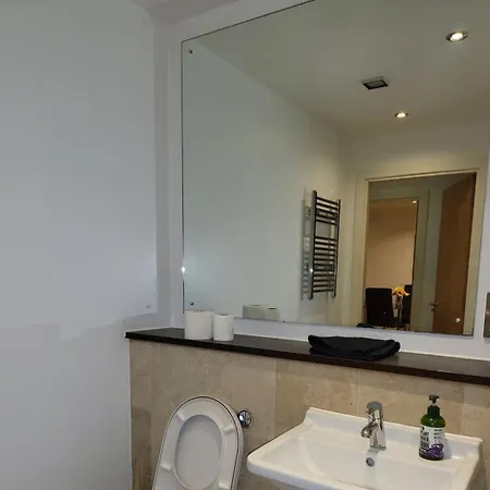 Enjoyable 2 Bedroom Апартаменты Манчестер