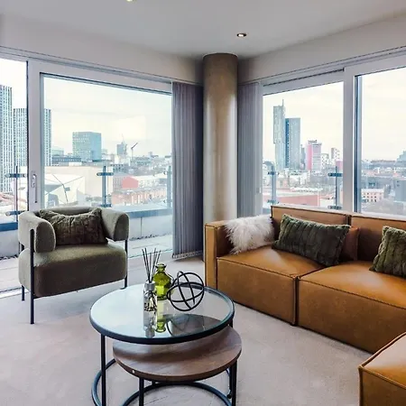 The Irwell Penthouse Skyline Apartment *