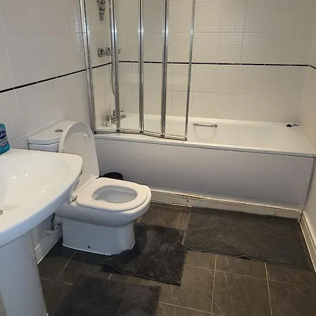 1 Bedroom Centre *