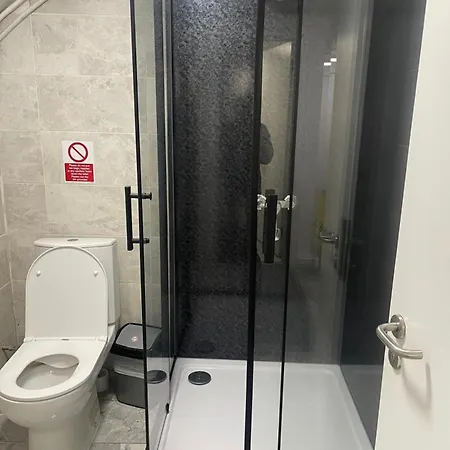 Rahman Albergue Manchester