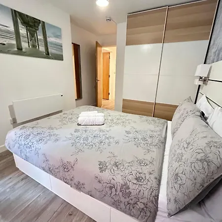 One Bed - Centre *