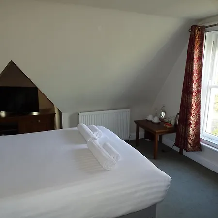 Milverton Hotel *