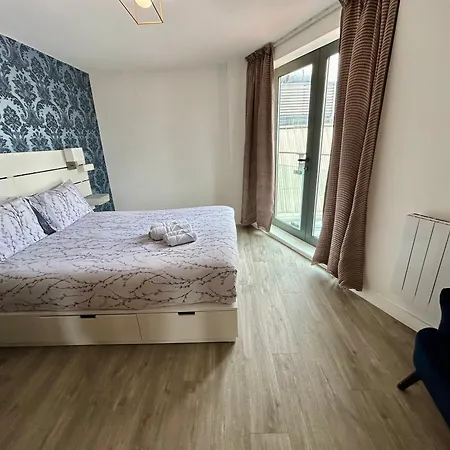 Apartment Centre, Floor Apartment, Two Balconies