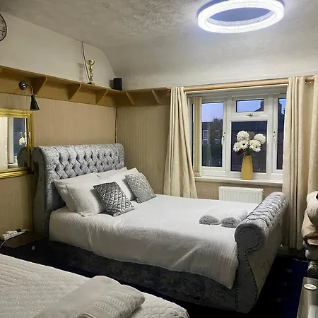 Clayton Homestay Manchester