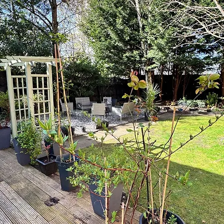 The Secret Garden Retreat With Hot Tub Vakantiehuis Manchester