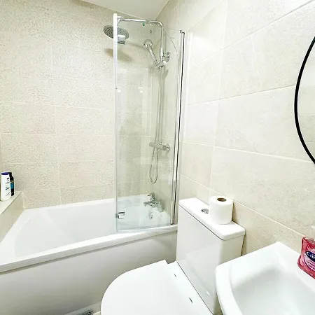 Kozy Salford 4br 9ppl 5 Mins To Centre