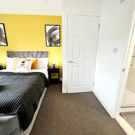 Kozy Salford 4br 9ppl 5 Mins To Centre شقة مانشستر