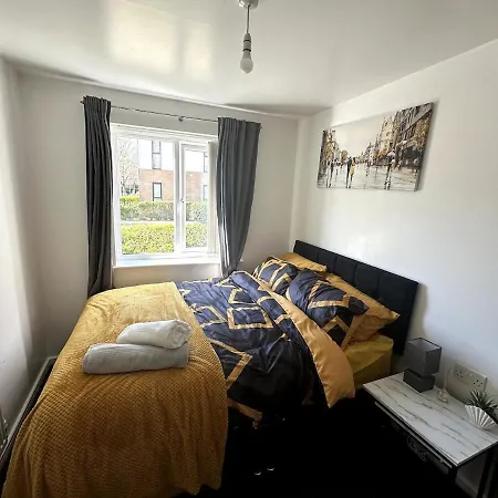 Apartamento Inside City, Modern & Luxurious 2 Bed Apartment, Entire Unit