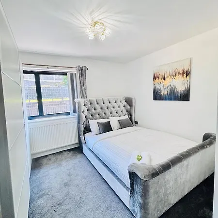 Luxury 5br With Access *