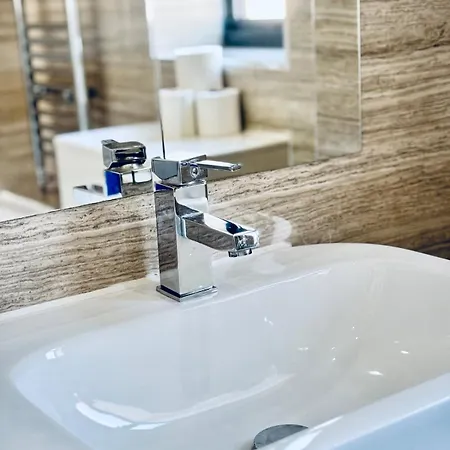 Luxury 5br With Access Apartamento