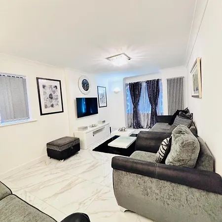 아파트 Luxury 5br With Access *