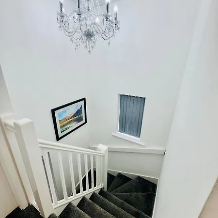 Luxury 5br With Access *