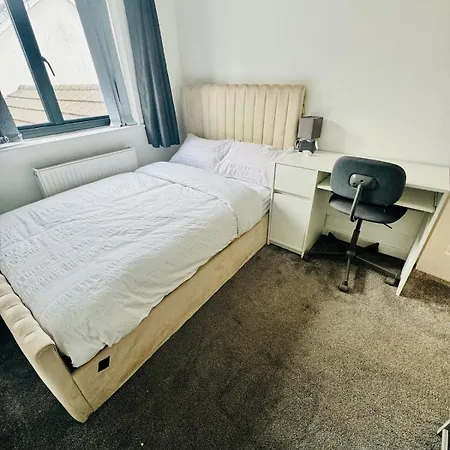 아파트 Luxury 5br With Access 맨체스터