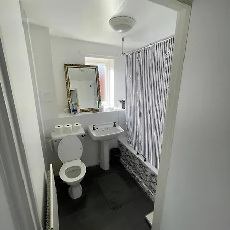 1br Gem Near Downtown Hotspots Apartment *