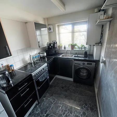 Apartment 1br Gem Near Downtown Hotspots