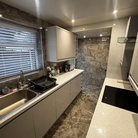 Tatil Evi Housesleeps9-fireplace-garden-bbq-tv Manchester